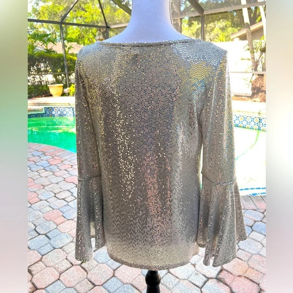 MSK Women's Mirror-Dot Bell-Sleeve Top Silver Size Medium. Excellent condition - Picture 2 of 6